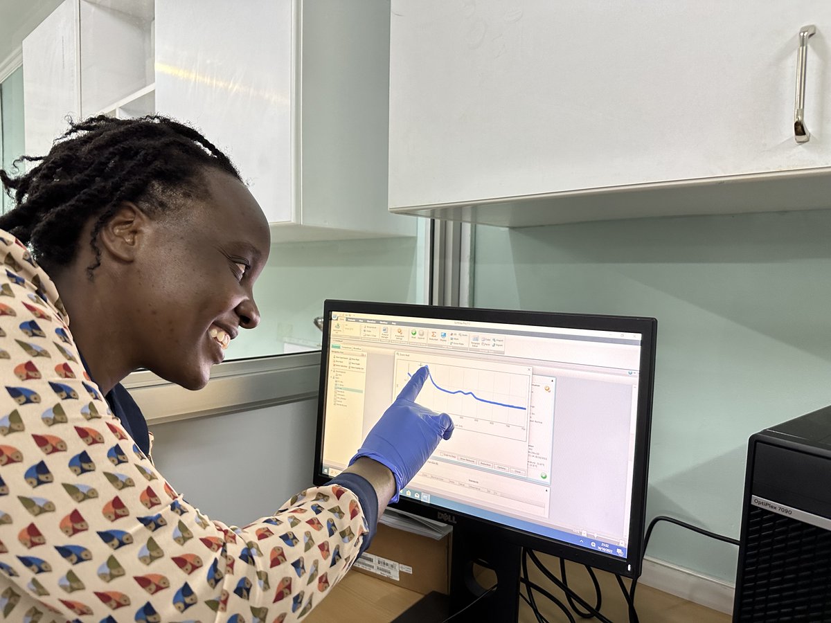 UAGurkan's tweet photo. I am happy to share a new open-access article from our lab, just published in @analystrsc: "Rapid measurement of hemoglobin-oxygen dissociation by leveraging Bohr effect and Soret band bathochromic shift"

‼️ Despite its vital role in human physiology, hemoglobin-oxygen dissociation measurement is underutilized in basic research and in clinical laboratories, primarily due to the technical complexity and limited throughput of existing methods.

👉 We present a rapid hemoglobin-oxygen dissociation measurement approach to screen for and detect hemoglobin-oxygen affinity abnormalities and to evaluate the function and efficacy of hemoglobin-modifying therapies within minutes.

👉 We anticipate this method's broad adoption will democratize the diagnosis and prognosis of hemoglobin disorders, such as #sicklecelldisease.

👉 This method has the potential to transform the research and development of new targeted and genome-editing-based therapies that aim to modify or improve hemoglobin-oxygen affinity.

Kudos to @ZoeSekyonda, PhD candidate in our lab, who has led this highly complex and challenging project for many years. @CWRUBME @CaseEngineer @cwru

Initial successful validation of the technology was achieved at @cwru and @UHhospitals in Cleveland, Ohio, and at @JcrcUganda in Kampala, Uganda, where Zoe is from.

I would like to thank @nih_nhlbi @NIBIBgov and @ASH_hematology for supporting Zoe and this project.

Link to full article:
https://t.co/wWVWiieW9Y