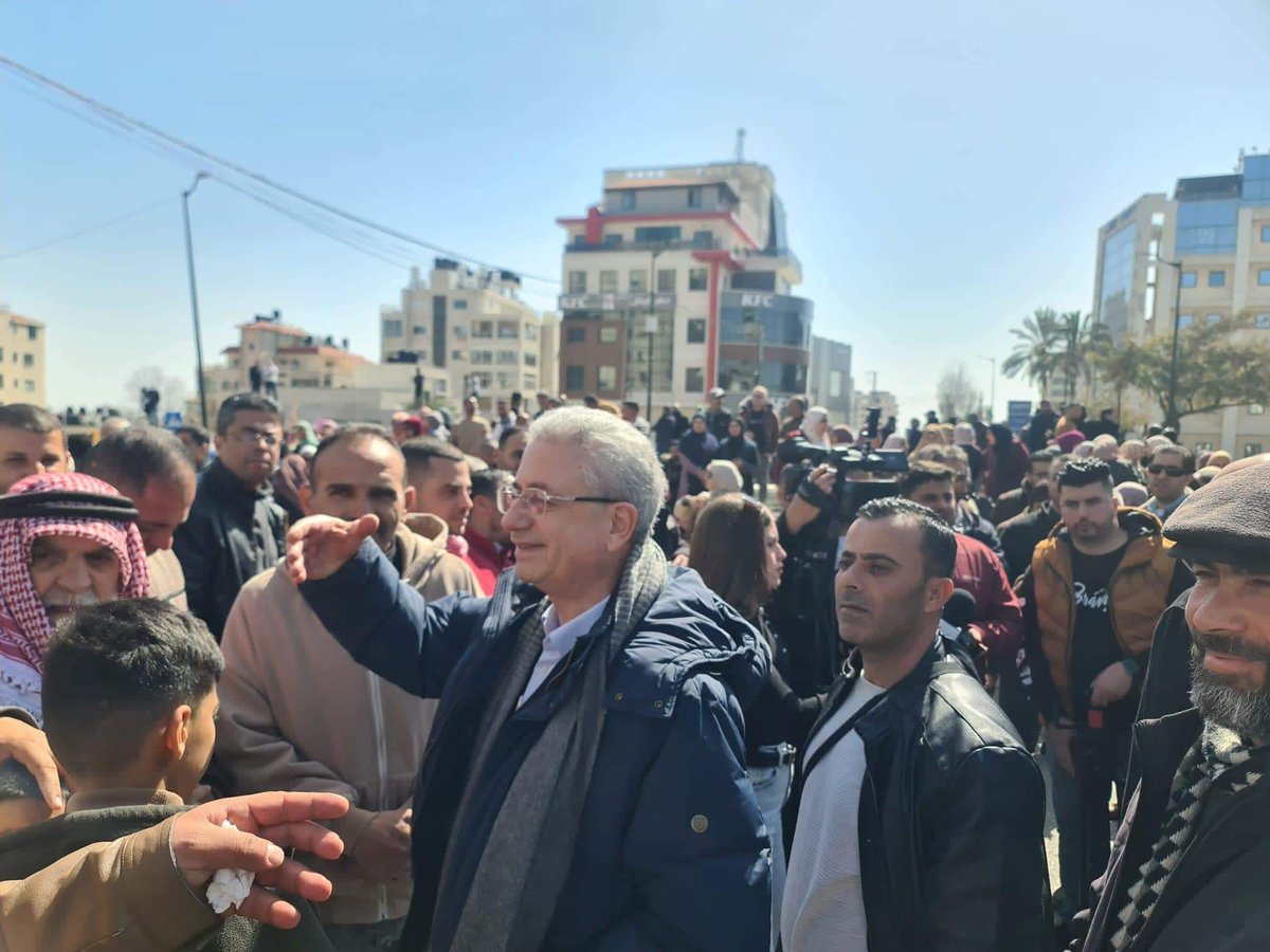 Altreconomia (@altreconomia) on Twitter photo Mustafa Barghouti è medico e attivista palestinese, dirige una Ong che ha 32 équipe sanitarie a Gaza: “Ci raccontano storie terribili, sono esausti”. Sugli aiuti dal cielo, spiega, è pura ipocrisia. Intervista di <a href="/mariatavernini/">Maria Tavernini</a> e <a href="/ale_bau/">alessandro di rienzo</a>
altreconomia.it/il-comportamen… Mustafa Barghouti è medico e attivista palestinese, dirige una Ong che ha 32 équipe sanitarie a Gaza: “Ci raccontano storie terribili, sono esausti”. Sugli aiuti dal cielo, spiega, è pura ipocrisia. Intervista di <a href="/mariatavernini/">Maria Tavernini</a> e <a href="/ale_bau/">alessandro di rienzo</a>
altreconomia.it/il-comportamen…