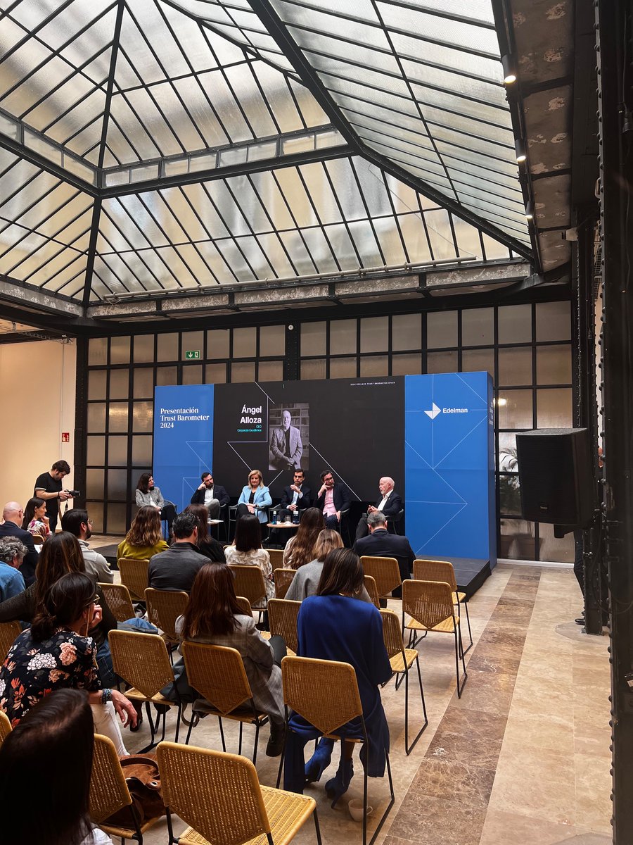 Un placer volver a tener con nosotros un año más en el Edelman #TrustBarometer 2024 a @aalloza , CEO y Secretario General de @CE4reputation