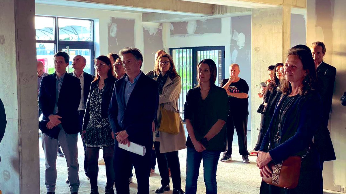 bertrandserp's tweet photo. J’ai représenté hier @jlmoudenc lors de l’inauguration de la résidence l’Envol #alteal @Colomiers31. Avec une construction respectueuse de l’environnement et 44 logements collectifs sociaux cette résidence est un modèle de solidarité qui favorise le lien social #logement https://t.co/GxnZYQ9Ckm