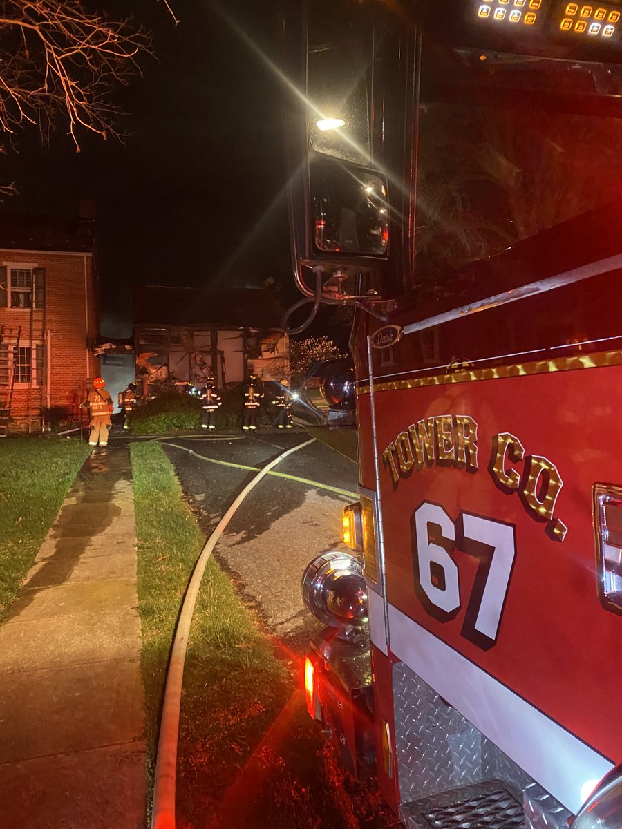 rohrerstown67's tweet image. Engine 67-1, Tower 67 and Asst 67 worked this structure fire early this morning in East Hempfield Township. #pierce #blackoverred #rohrerstown #engineco #towerco