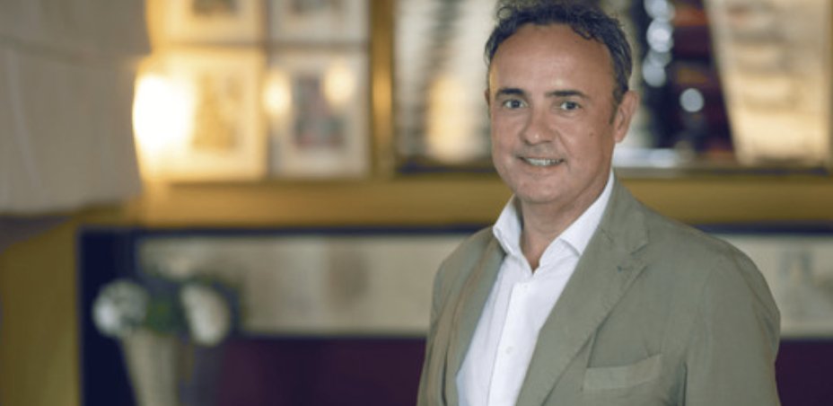 EscalaBcn's tweet photo. ¿Quieres conocer dónde compran los turistas de cruceros y cuál es su relación con el comercio de nuestra ciudad? 🛍️🚢

¡No te pierdas nuestra entrevista con el presidente de @BarcelonaOberta , @gabrieljene !
#Comercio #Cruceros #Barcelona #Turismo 

https://t.co/fpOALIkCoG https://t.co/wew5tgs3ty