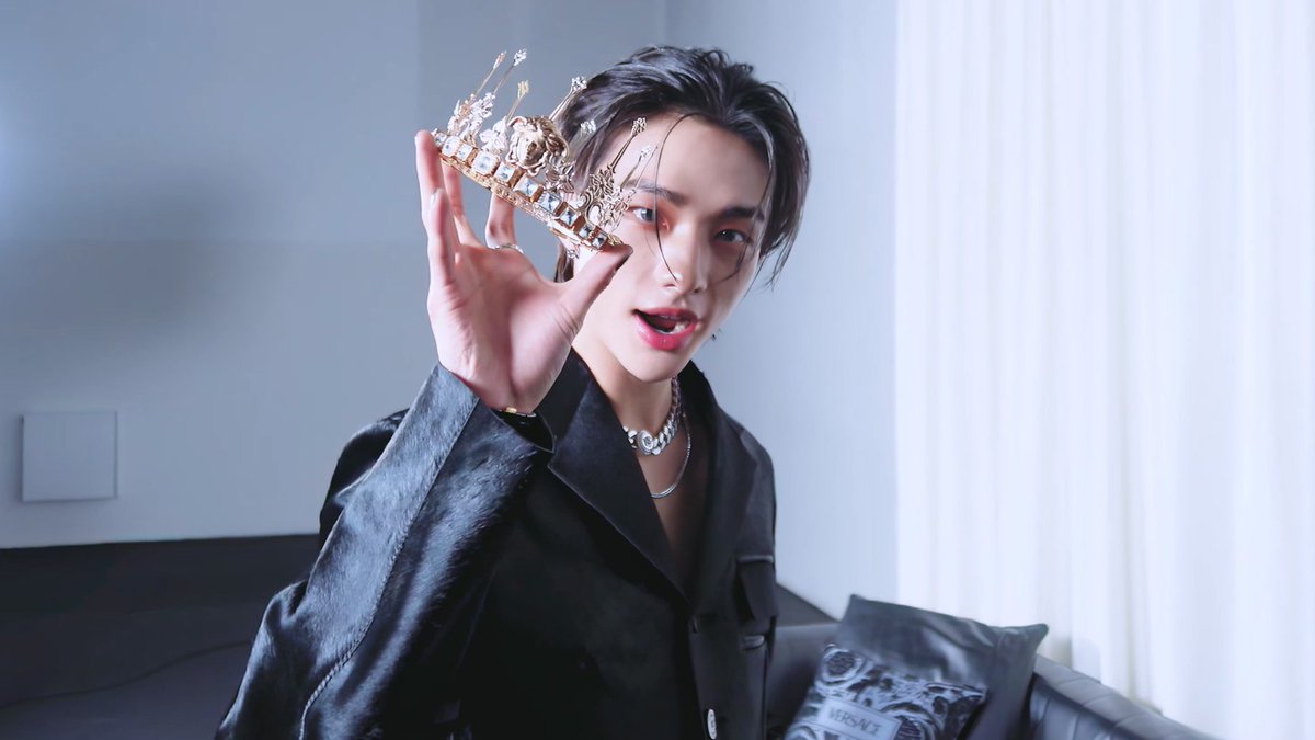 Stray_Kids's tweet image. [SKZ VLOG] Hyunjin : Hyun.e's Holiday 8

youtu.be/FkLLJRo-ui0

#StrayKids #스트레이키즈 
#SKZVLOG #브이로그
#YouMakeStrayKidsStay