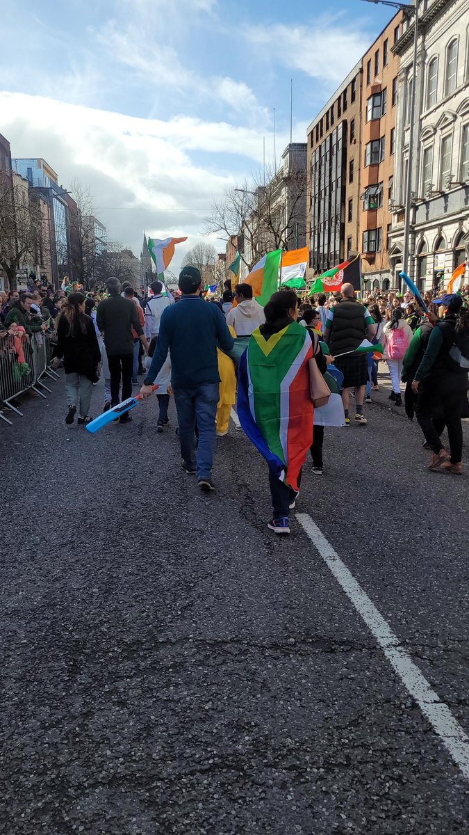 mutahira_lone's tweet photo. Amazing @UCC representation at #Cork #patricksday parade with @ASNeuro @roisinlaubs @isen_gard  @JatinNagpal87 @StephenUCCPharm and Dr Sahara Nankan @Cork_CountyCC. Great to have @MScAnatUCC students participate too https://t.co/5P9PXcZwAA