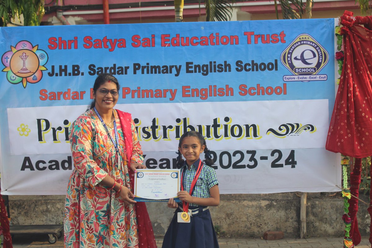 JHBSardarPrima1's tweet photo. Cheers to the winners of Grade 3rd and 4th for all the events of academic year 2023-24.
Celebrating talent, dedication and hard work at our school's Annual Prize Distribution ceremony and also honouring excellence across all events and competitions. #VictoryUnleashed #ProudSchool https://t.co/0yoiOwS39X