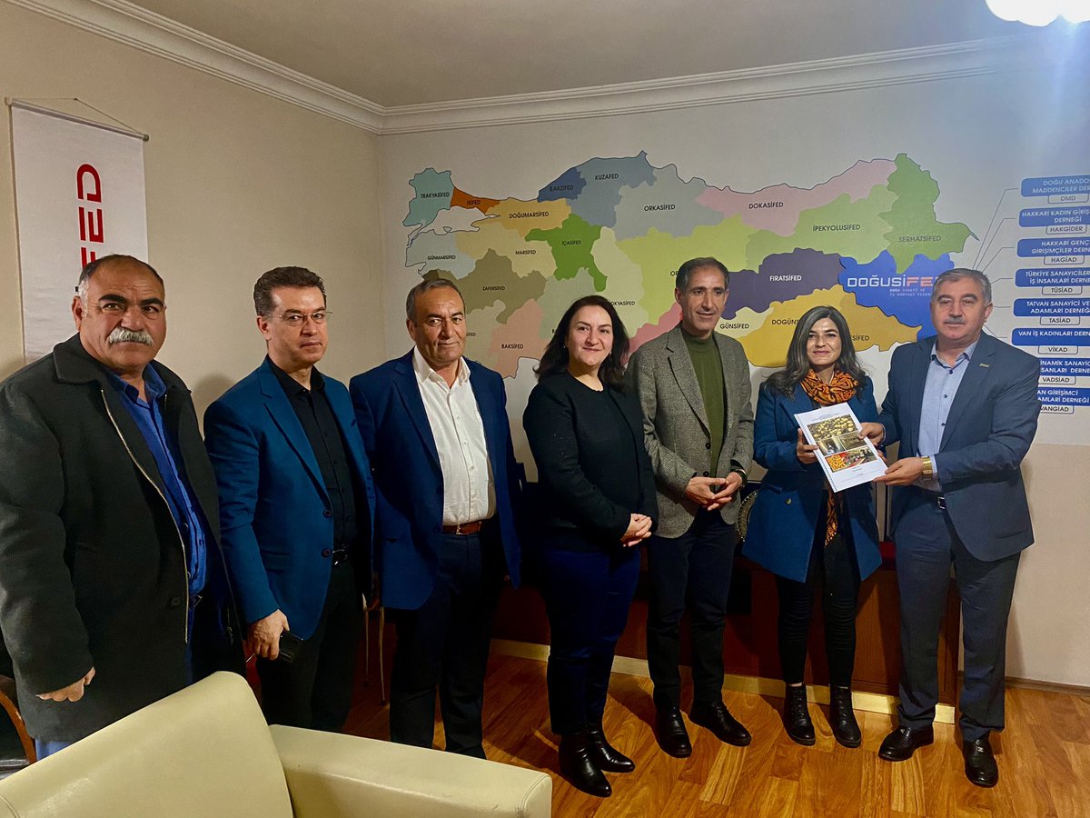 DOĞUSİFED (@dogusifed_) on Twitter photo <a href="/DEMPartiWan/">DEM PARTİ WAN</a> Büyükşehir B.Eş Başkan adayı <a href="/neslihansedal65/">Neslihan ŞEDAL</a> İl Eş Bşk.Veysi Dilekçi & Gülşen Kurt ve beraberindeki heyet Federasyonumuzu ziyaret ettiler. İlimizin sorunlar ve çözüm önerilerinin irdelendiği bu
Nazik ziyaretleri için teşekkür ediyor,başarılar diliyoruz. <a href="/turkonfed/">TÜRKONFED</a> <a href="/DEMPartiWan/">DEM PARTİ WAN</a> Büyükşehir B.Eş Başkan adayı <a href="/neslihansedal65/">Neslihan ŞEDAL</a> İl Eş Bşk.Veysi Dilekçi & Gülşen Kurt ve beraberindeki heyet Federasyonumuzu ziyaret ettiler. İlimizin sorunlar ve çözüm önerilerinin irdelendiği bu
Nazik ziyaretleri için teşekkür ediyor,başarılar diliyoruz. <a href="/turkonfed/">TÜRKONFED</a>