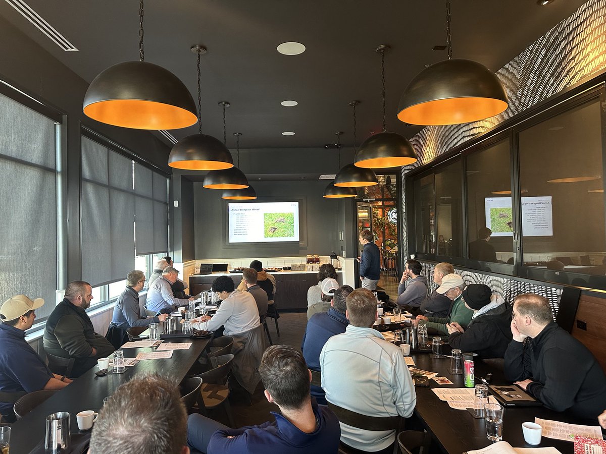 jtturf1's tweet photo. Michael Miracle w Envue providing updates w products at March Madness Lunch n Learn in Chicagoland #envue https://t.co/CAoJuS8khr