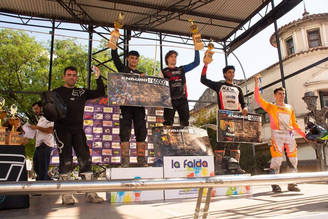 DiemingerJavier's tweet image. Durante el fin de semana recibimos al Campeonato Provincial de Enduro 🏍

🏁 Corredores locales y de otras ciudades nos visitaron, disfrutaron de los circuitos e hicieron vibrar a quienes estuvieron alentando hasta último momento.

Felicitaciones para todos 👏