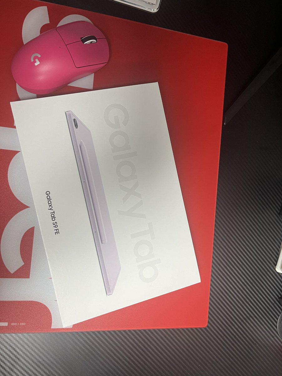 공부 열심히 하라구 생일 선물로 갤럭시 탭 받았어요!!!
사랑해❤️❤️❤️ <a href="/dul_li2_/">둘리</a>