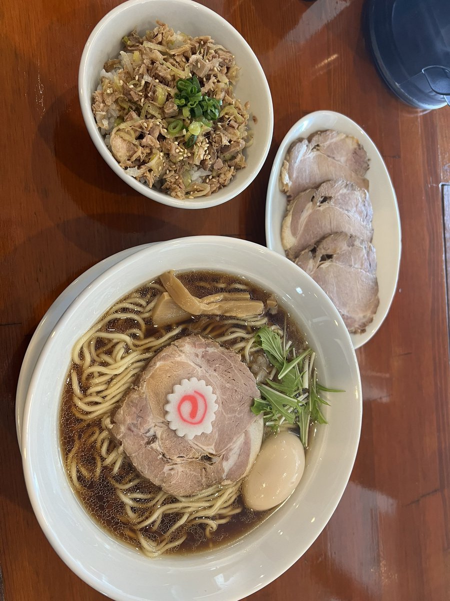 EnGreymarkx's tweet photo. ふと思ったけど鶏煮干ラーメンって意外と無いよね、毎日でも食べたいラーメンです🍜

店主さん今日もありがとうございました
めちゃくちゃ美味かったです！
#中華そば松井 https://t.co/q6qdASBiYC