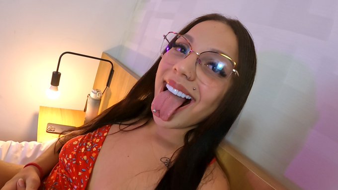 💎 Fingindo que &eacute; t&iacute;mida / bem putinha dando a buceta 😈 @Sofiiaaks   Video Completo 👉🏼 https://t.co/jKc7XI5Nc3<a href="/tag/mvsales"class="tags"><span>#mvsales</span></a>