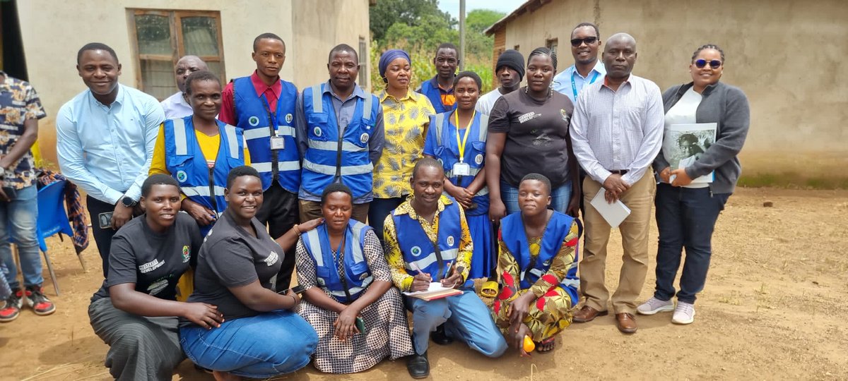 UNICEFTanzania's tweet photo. It’s day one of the #GRREAT initiative visit with @GAC_Corporate in Mbeya and Songwe 🇹🇿🇨🇦
Today, we met with Youth Peer Educators & Community Health Care Workers who are at the forefront of providing crucial SRH information and services to adolescents in their communities. https://t.co/FPcktylFXW