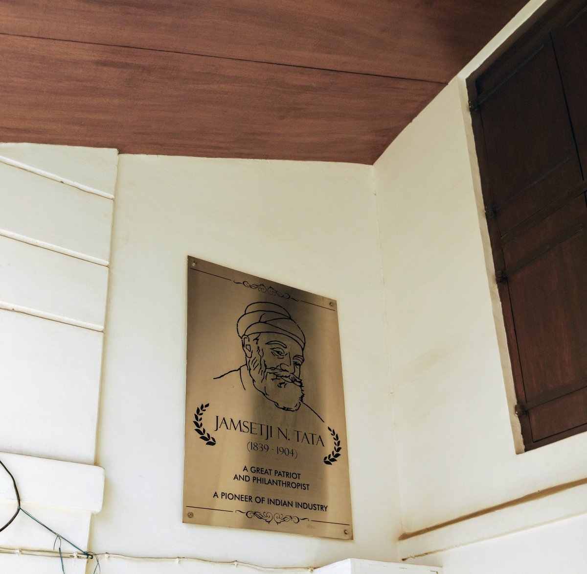 AmanMultani13's tweet photo. Grateful for my first car, #TataTigor, paid tribute to Sir Jamsetji Tata at my neighbor's .Huge thanks to @RNTata2000 sir &amp; @TataMotors for raising the bar in car safety &amp; EV technology. As a tribute,I invite Sir Ratan Tata  to visit the iconic Jamsetji Tata's Navsari home.🙏💐🇮🇳 https://t.co/xpSaoODclQ