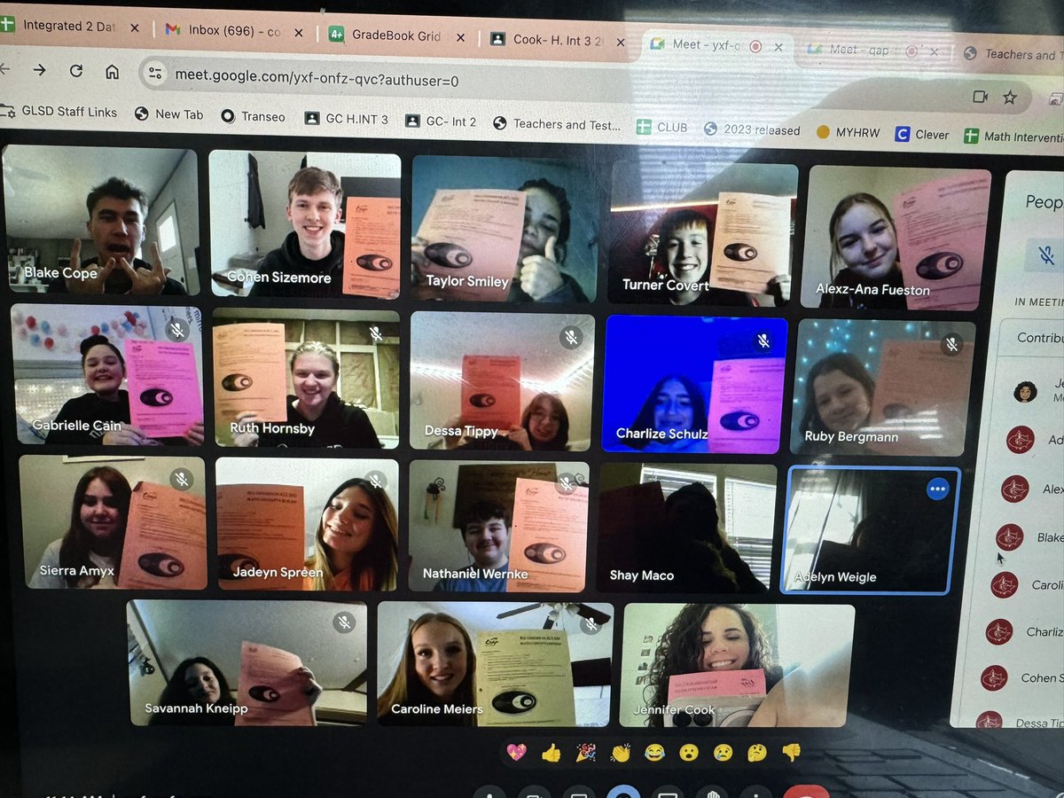 mrscookghs's tweet photo. The gang is all here with their ACT leap packet in hand! Awesome job to my fifth bell for showing up ready and prepared for our remote learning day! @GoshenWarriors https://t.co/DdaBE8CfkU
