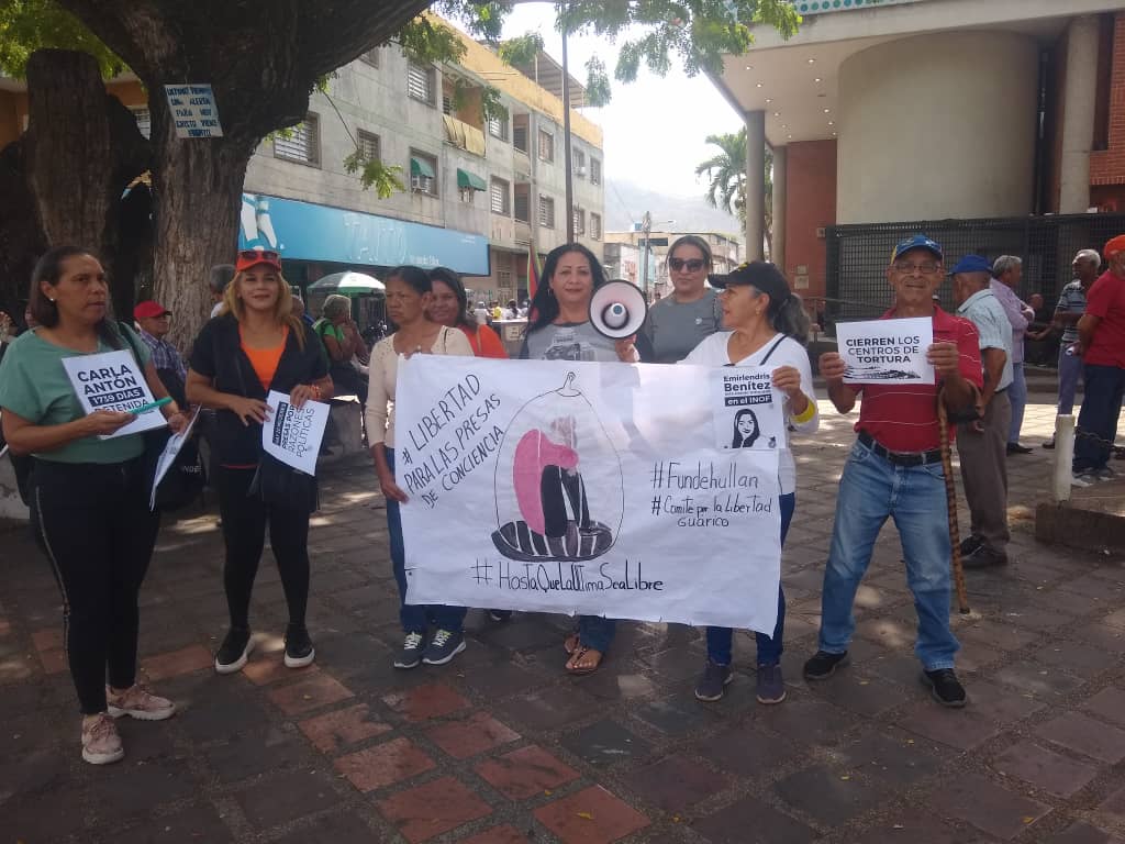 pregonpopularg7's tweet photo. #19Marz Activistas de DDHH San Juan de los Morros #Guarico exigen la Libertad de las Mujeres Presas Políticas en Venezuela, en el marco de una Jornada Nacional de Protesta... #HastaQueLaUltimaSeaLibre https://t.co/auhosMZamh