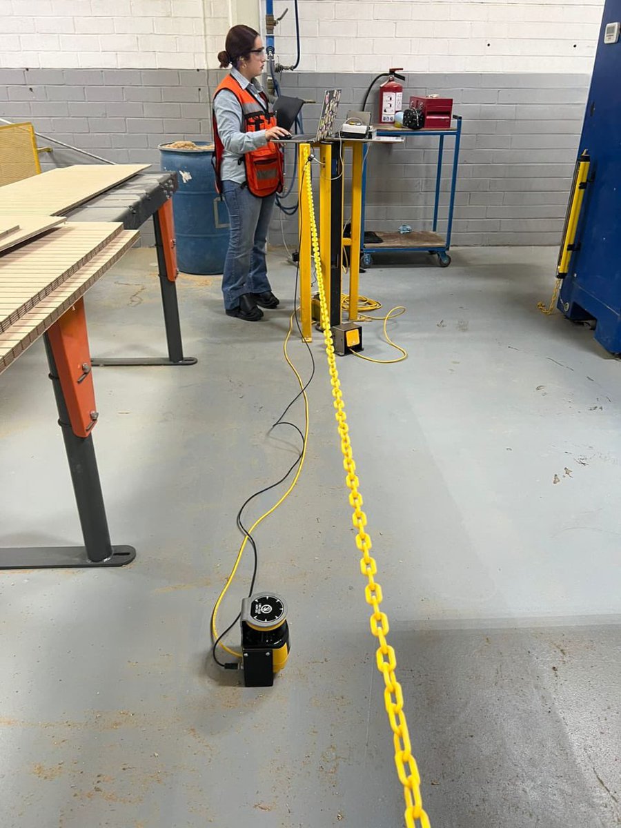 CEACONTROL1's tweet photo. El escáner de seguridad de la marca Pilz, nos ayuda a delimitar espacios seguros en tus procesos.

Si quieres ver más sobre cómo funciona el escáner y radar de seguridad, agenda una cita con nosotros, para una demostración completa.

💻https://t.co/3dLO7dVVNu
#automation https://t.co/LyUTPTd7VS