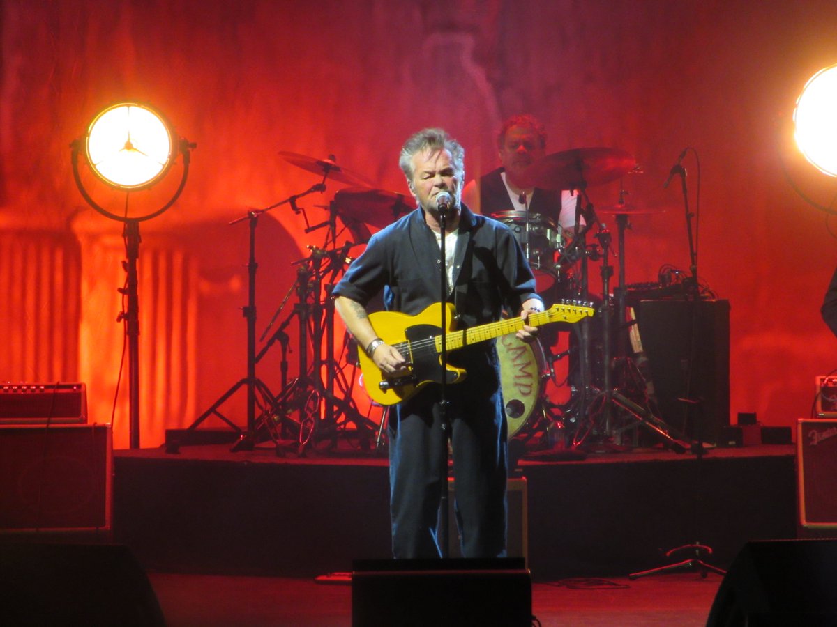 WEXTJoyce's tweet photo. What band/artist have you been a lifelong fan of but somehow never caught live?  For me one is #JohnMellencamp.  I finally saw him and @johnmellencamp was great in concert and put on a fantastic show. Next, I'd love to see @JeffLynnesELO https://t.co/7h2fStTuVQ