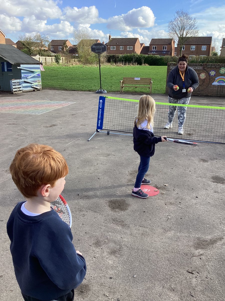 SBPS_squirrels's tweet photo. We enjoyed our tennis taster yesterday. We practised our throwing, catching and hitting skills. #sbpsPE 🎾 https://t.co/emT5sOuvaq