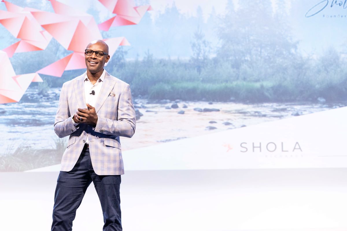ASHEAHA's tweet photo. Welcome to another sunny day at #PDCSummit 2024! โ๏ธ
Check out some of our favorite photos from yesterdayโs opening keynote, given by Shola Richards, along with breakout sessions!
Stay tuned for more highlights, and view today's full agenda here: https://t.co/9rYsRUpzau https://t.co/hqn4Rcl6Bo