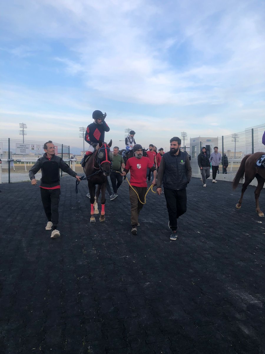 Silver Sword &amp;  Demir Nihat tüm ekibimi canı gönülden tebrik ediyorum. 🧿🐎🧿 🐎🧿