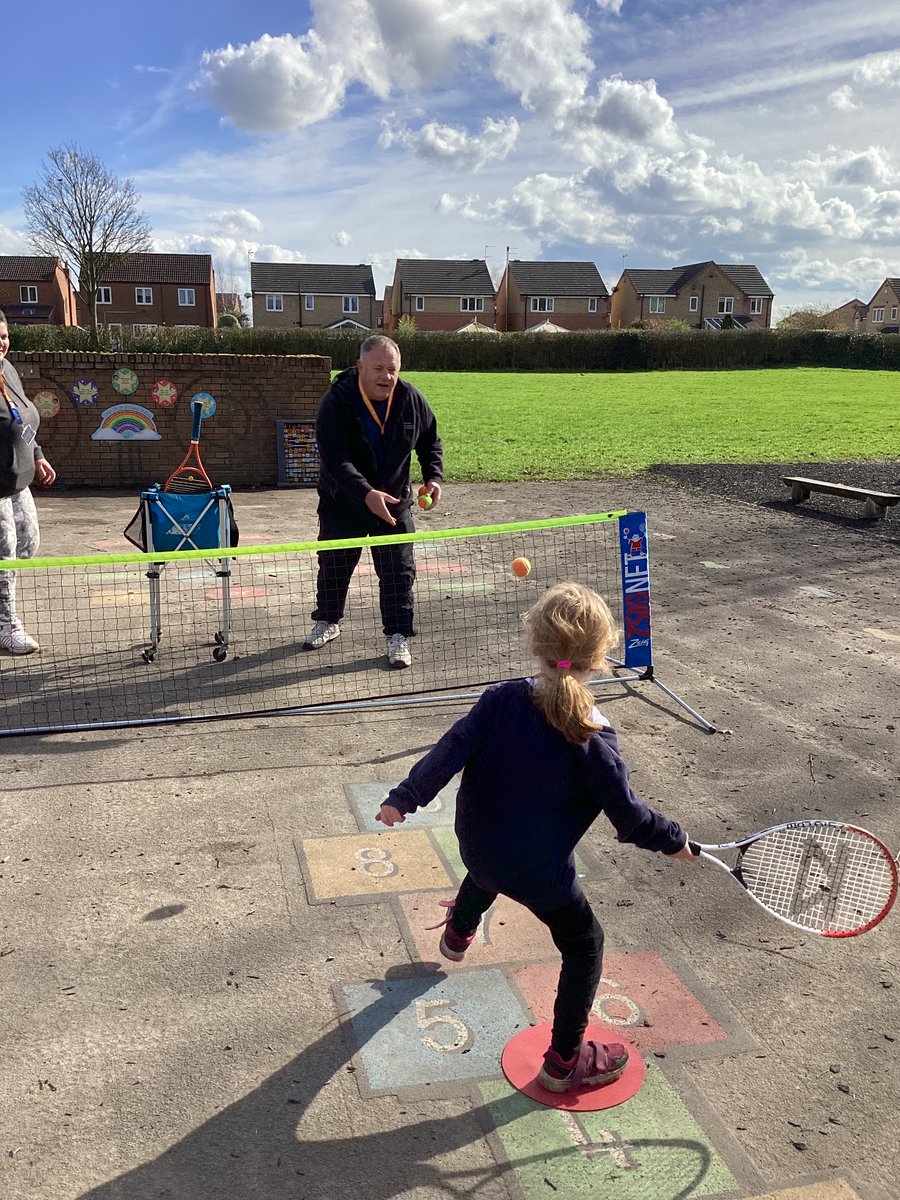SBPS_squirrels's tweet photo. We enjoyed our tennis taster yesterday. We practised our throwing, catching and hitting skills. #sbpsPE 🎾 https://t.co/emT5sOuvaq
