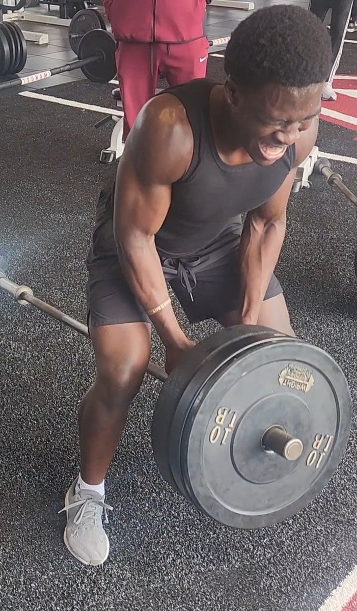 SVWEIGHTS's tweet photo. What does strong look like here's an example of numbers strength and pound for pound strength.
You have 1 guy who is our P4P Iron Mountie,Brundidge, whose 4 lift total ratio is 6 to 1.
THEN you have STEELE our Big Numbers Iron Mountie w/ 1580LBS in a 4 lift total.
@ShadesValleyFB https://t.co/Jpt310nK7B