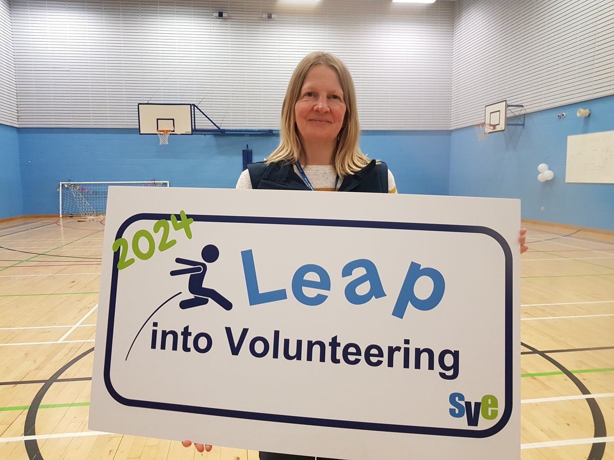 This afternoon @TracySVE joined colleagues and friends at the Youth Philanthropy Event @Stirling_High Great to see lots of organisations promoting a 'Leap into Volunteering' this Leap year! Here we have Amanda from @Equipower15 🐴👍