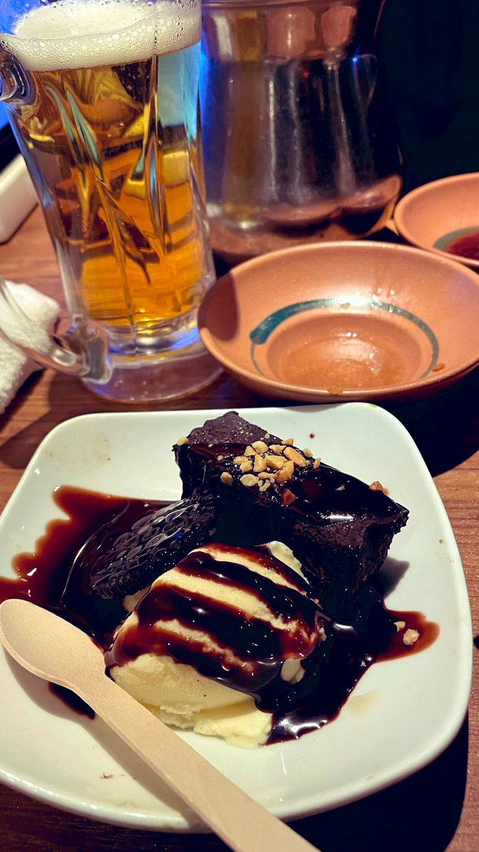 最近、会社の歳ちかい人と飲み行って、わちゃわちゃ話すの楽しい！😚
今日は空いてるって理由でしゃぶ葉いってきた😚