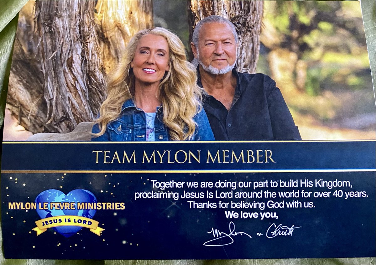 MauraMcC127's tweet photo. So delighted to be a member of #TeamMylon ! With agape love to Christi LeFevre https://t.co/VNICcD5K9F