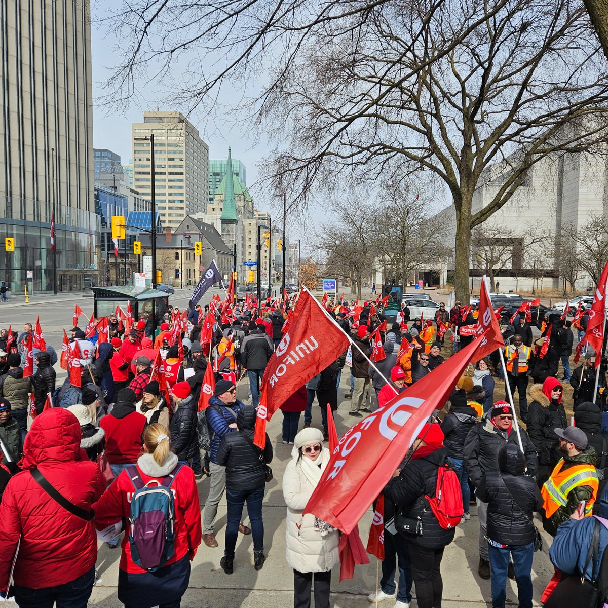 Members from your local 79m have joined their brothers and sisters from across the country for a rally in Ottawa to send a message of solidarity to Bell! #ShameOnBell