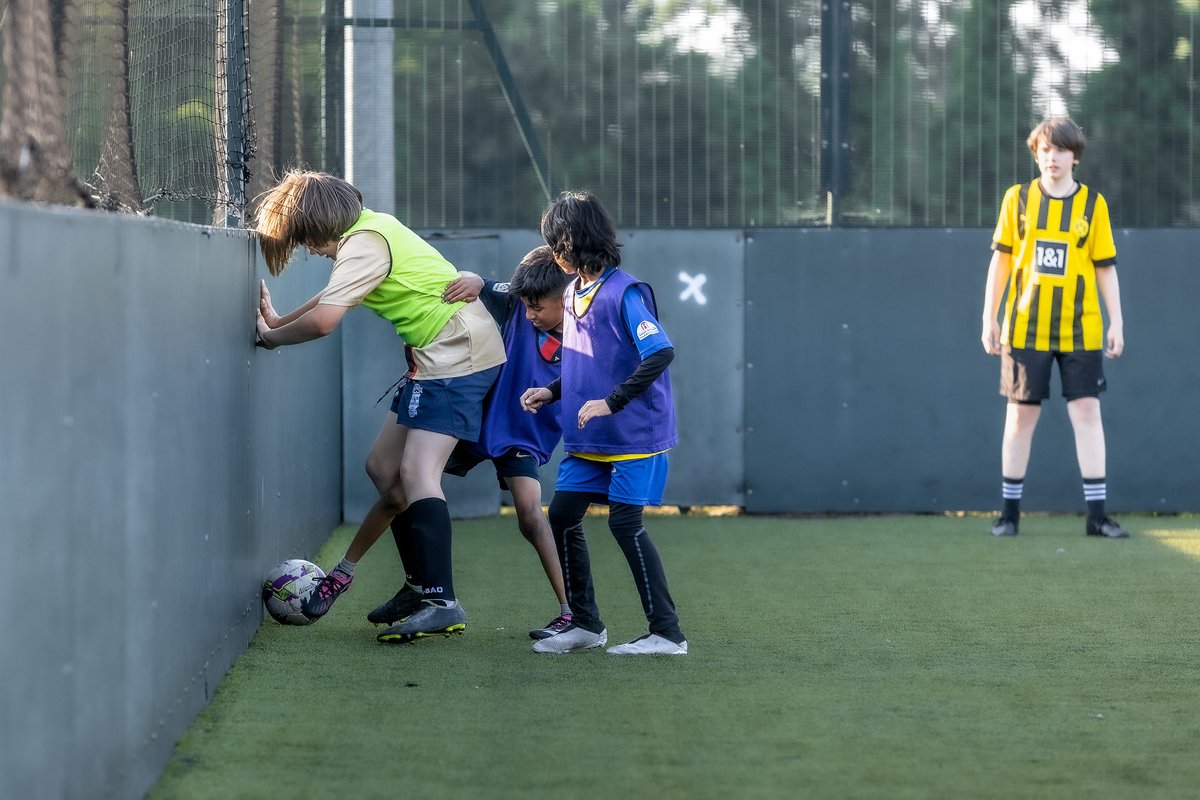 CCFC Youth Training numbers continue to grow. 

Our sessions help kids access football, regardless of price, ability and gender.

We are looking for coaches and volunteers to help in both Forest Gate and Walthamstow. 

Interested? Email youthtraining@claptoncfc.co.uk