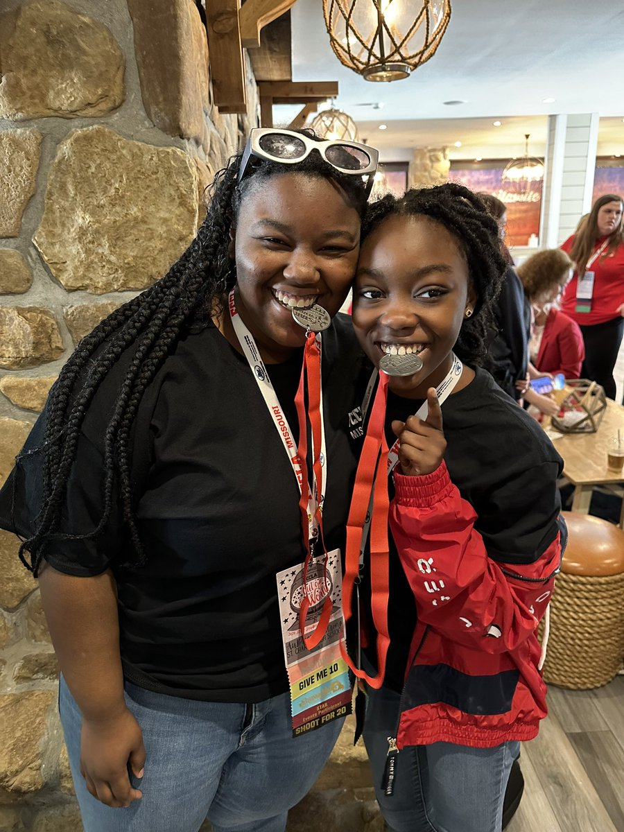 SCHSFoodie's tweet photo. AuBri and Shavon received silver medal rating for their Chapter Service Project Display event https://t.co/HABykUpTT0