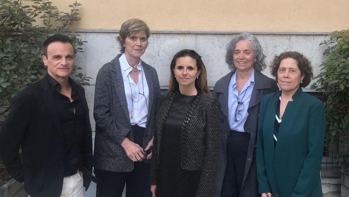 Departament d’Infermeria UdG (@udgdepinfer) on Twitter photo Ahir, la Sra. Samira González Hoelling, va defensar la seva tesi doctoral: Avaluació de l'efecte d'una estimulació auditiva rítmica sobre els paràmetres de la marxa i l'equilibri en persones amb ictus, dirigida per la Dra <a href="/RosaSunyer1/">Rosa Suñer</a>. Moltes felicitats Dra.González! <a href="/UdGDepInfer/">Departament d’Infermeria UdG</a> Ahir, la Sra. Samira González Hoelling, va defensar la seva tesi doctoral: Avaluació de l'efecte d'una estimulació auditiva rítmica sobre els paràmetres de la marxa i l'equilibri en persones amb ictus, dirigida per la Dra <a href="/RosaSunyer1/">Rosa Suñer</a>. Moltes felicitats Dra.González! <a href="/UdGDepInfer/">Departament d’Infermeria UdG</a>