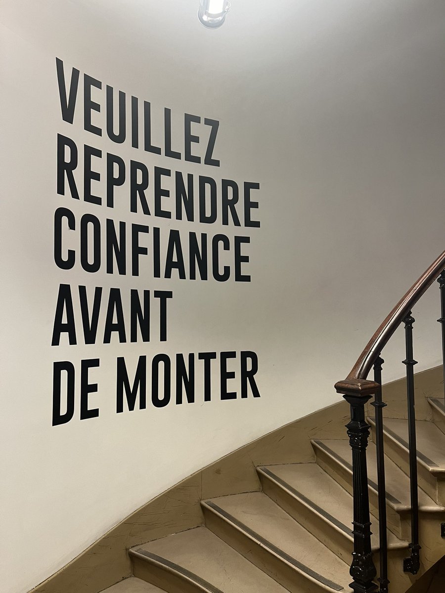 🥳Ouverture de l’événement « Confiance en soi et égalité des chances : des solutions pour les jeunes » ! avec @Vers_Le_Haut et @LAscenseur_ « La confiance est un sujet important car il est encore trop à la marge. Dans notre première mesure d’impact nous constations que seulement