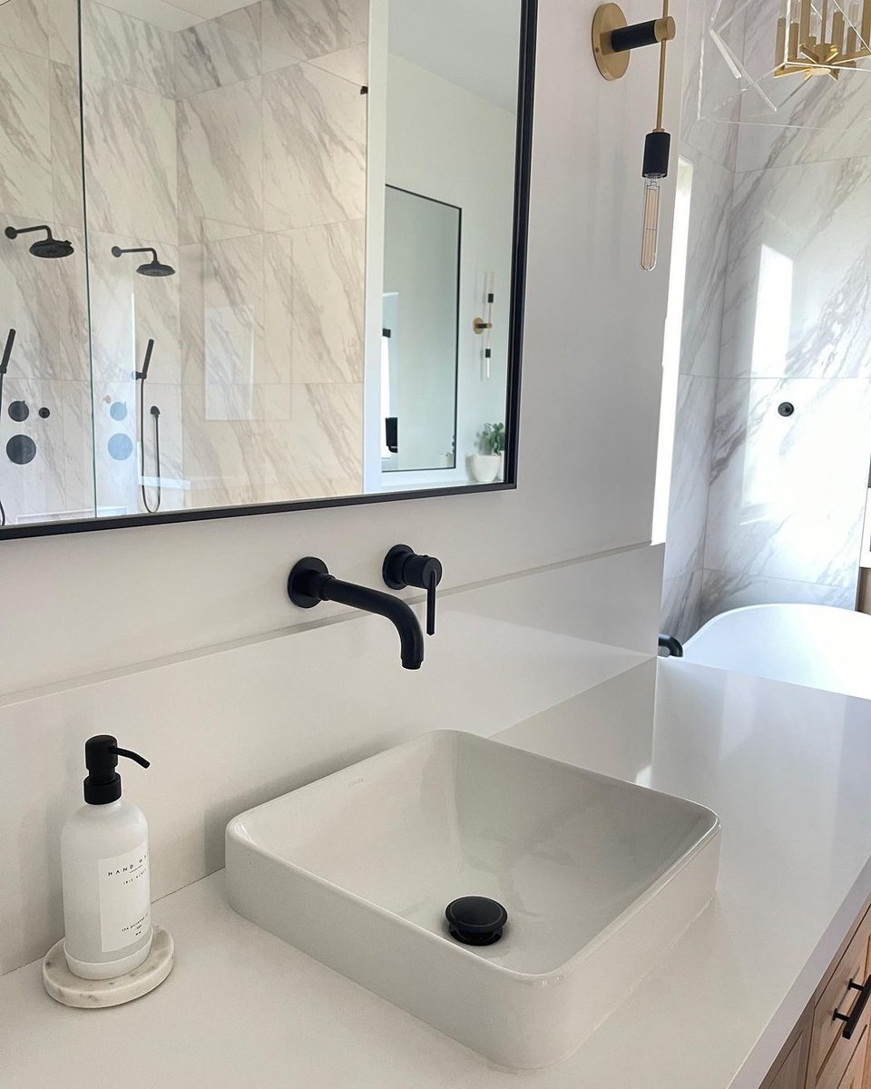 Design a space you never want to leave🤍

If you’re looking to renovate your kitchen or bathroom in South Florida dm us now and we can help you design and build the project of your dreams!

#kitchendesign #kitchenremodel #homedesign #kitchenrenovation