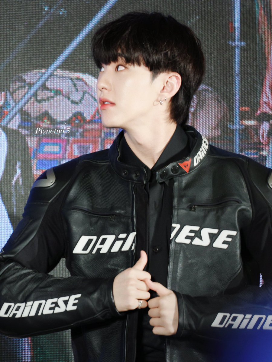 240118 🖤

#세븐틴 #호시 #hoshi