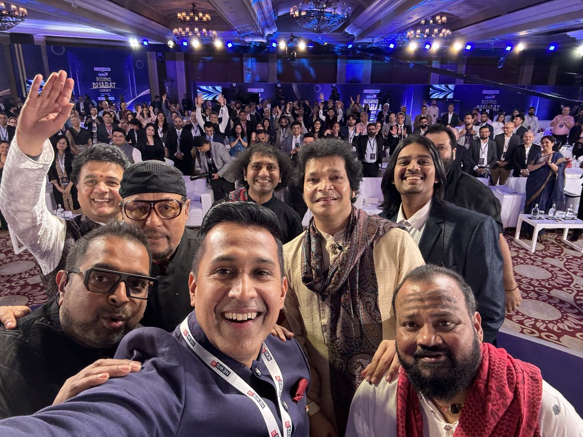 What an evening! What a performers! The Grammy Winners + weaving the Magic of the music of Bharat at #RisingBharat @Shankar_Live @Rakeshflute @kanjeeraselva #louisbanks #GaneshRajagopalan @ginobanksmusic #OjasAdhya #SheldonDSilva