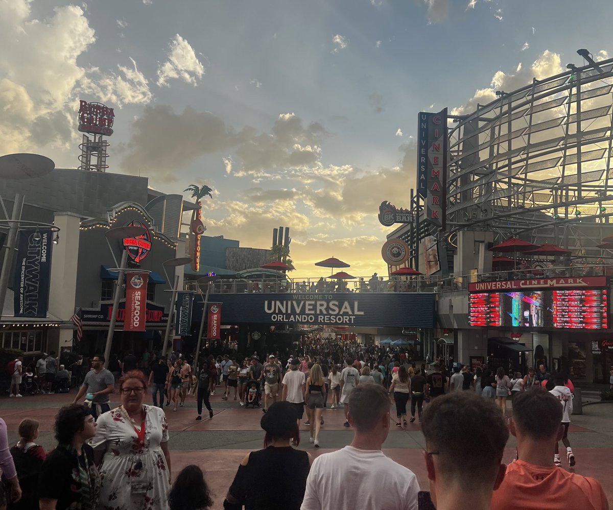 The Social Lab. tweet media