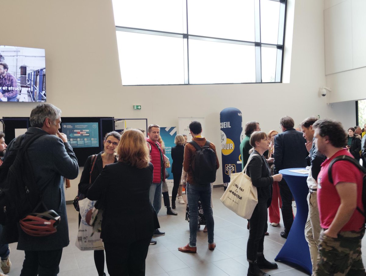 AsteryosGroup's tweet photo. Le #DeeptechTour de @Bpifrance fait escale à #Rennes aujourd'hui. L'occasion de retrouver des visages familiers de l'écosystème notamment Skyld😀et de faire le bilan des 5 ans du plan #deeptech 
#Innovation #startup https://t.co/cZ0rtDkNbx