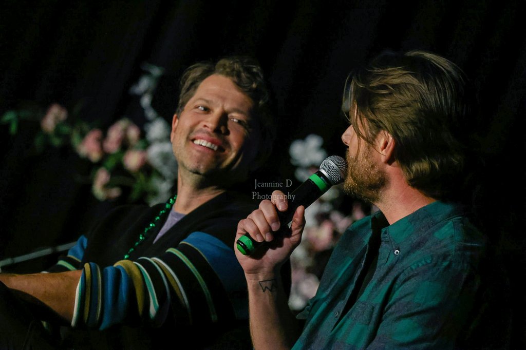 GranuailleLing's tweet photo. Jensen called him big guy.  I laughed.
#burcon #spnfamily #spnbur https://t.co/Nw1o6gzrwC