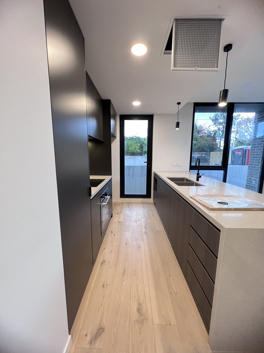 metropropertie's tweet photo. Discover luxury living in Camberwell West! Our new apartments offer 3 beds, 4 baths, and 2 parking spaces, priced from $949.0K to $1.9M. 

Contact us to secure your dream home today!

🔗 https://t.co/dPXlikUPBy
📲  0450-878-532

#FamilyHome #ModernLiving #victoria https://t.co/PGqZjge31R