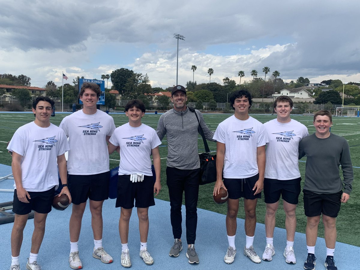 OC, Stanford, and NFL Legend Evan Moore putting in great off season work with our TE group. Thank you Evan for all you do for our boys and the CDM community.