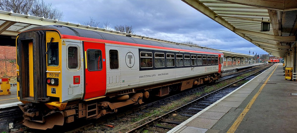 Well we made it. @tfwrail #Leyland153318 rests in the bay platform at Shrewsbury after its 4 hour journey via @HeartWalesLine from Swansea. I'll share the other pictures I took later @bessbbe @cheggs1978 @Clinnick1 @chris_railway @PaulMBigland @railexpress @RailwayMagazine