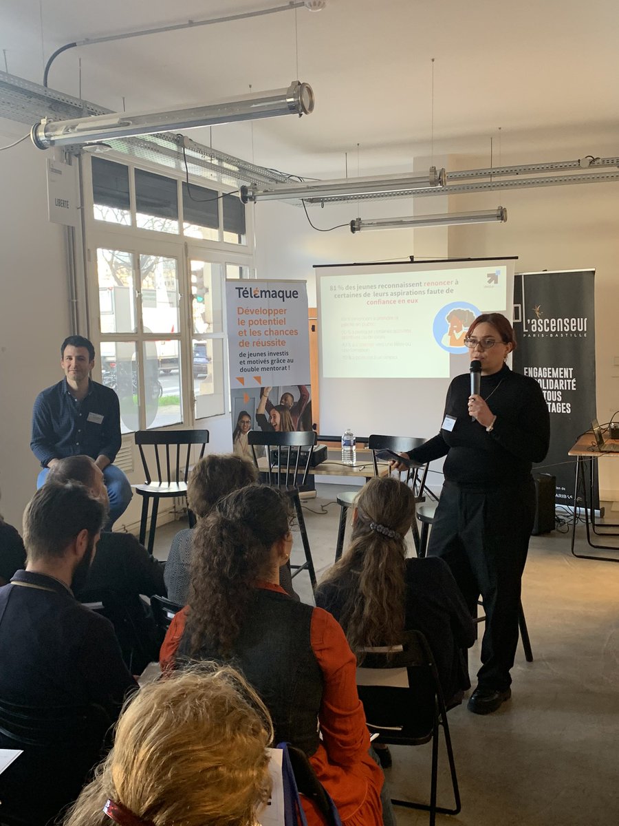 Présentation du Baromètre Jeunesse&Confiance 2023 par Stéphan Lipiansky et Marion Denis (@Vers_Le_Haut) : « 81% des jeunes reconnaissent renoncer à certaines de leurs aspirations faute de confiance en eux » @Telemaque_asso @Vers_Le_Haut