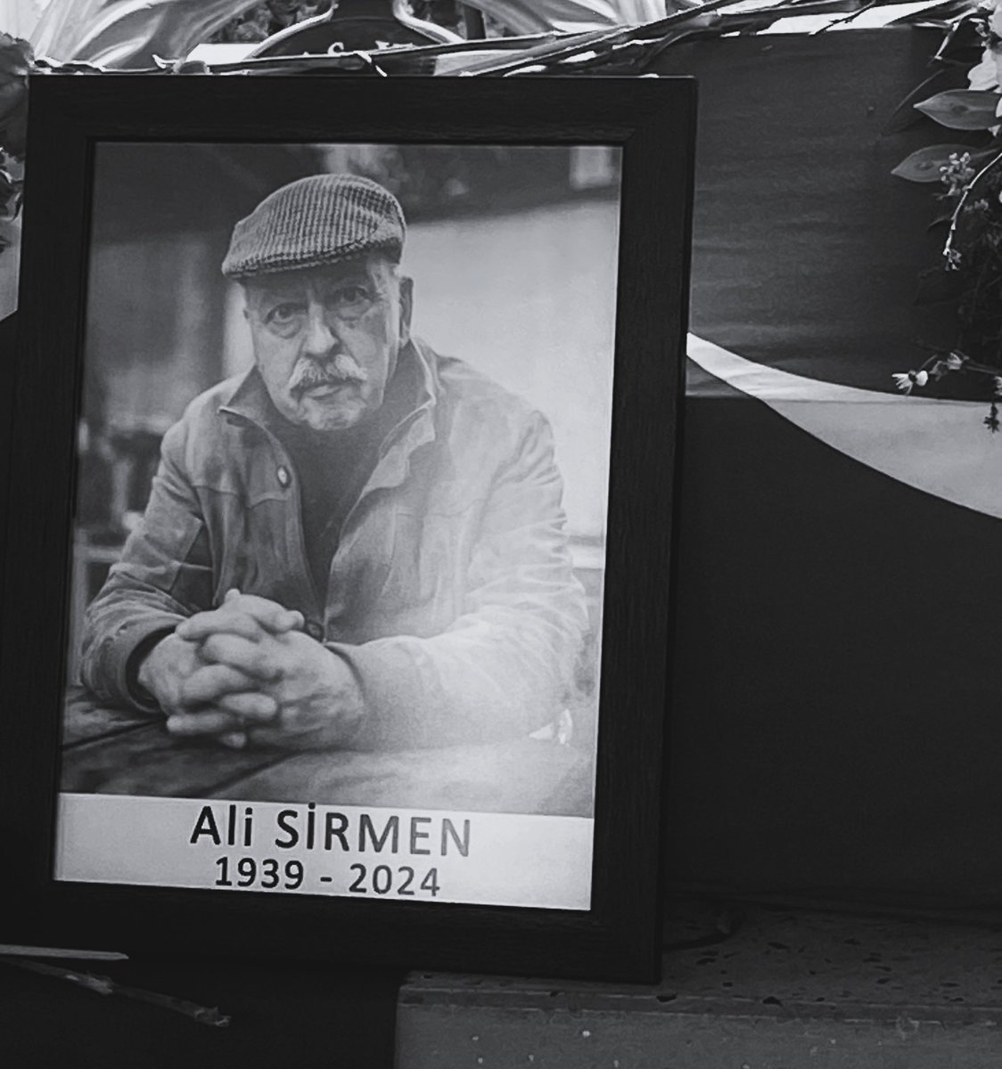 Hoşçakal Ali Amca… Bize anı, tebessüm ve sevgi bıraktığın her an için sonsuz minnetle. 🩶