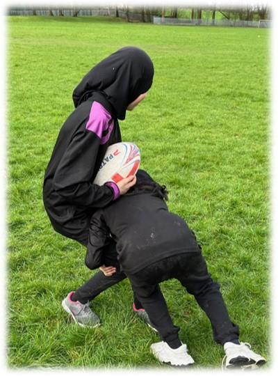 Our Y7 students @TauheedulGirls are having fun diving into the world of tackling in their rugby unit! It’s all about teamwork, technique, and tons of fun on the field! #WeAreStar #Rugby #TeamWork #Perletti