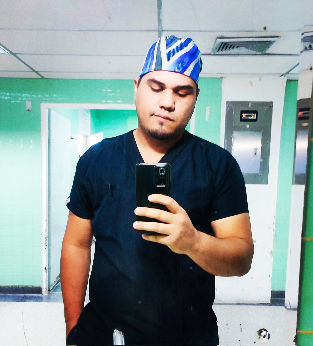 carlosadic's tweet photo. Tenemos una Cita en el Quirofano https://t.co/6nHJukNRft