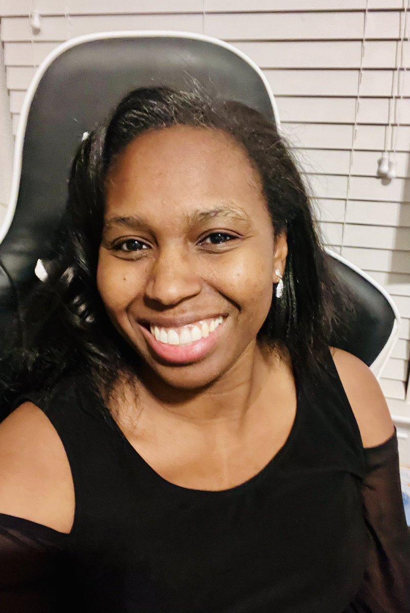 I's a docta now!! 🥳🎉🎊
I heal Black language🖤😜#DrPAnderson
#DrMomma❤️🎊🎉