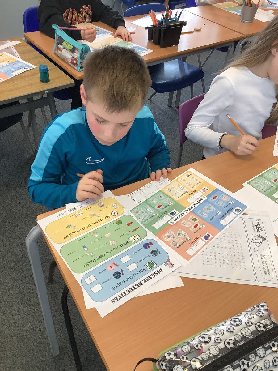 P5/6, P6 and P7a enjoyed a brilliant visit from <a href="/MoredunComms/">The Moredun Foundation</a> as part of STEM week. We all enjoyed finding out more about microbes,becoming disease detectives and learning about the different routes we can take into a career in Science.