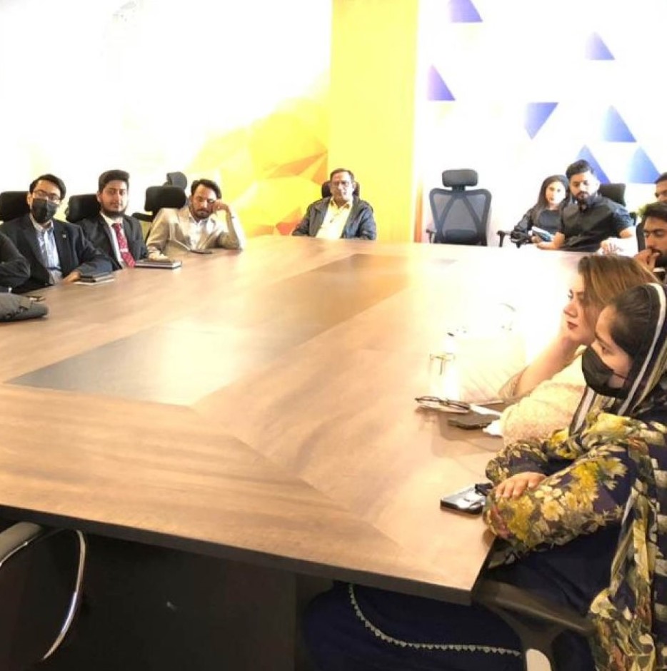 salmanalinasir's tweet photo. At NASTP Cantt Lahore, I had the privilege of guiding these aspiring entrepreneurs on the path to success, particularly in scaling their businesses on Amazon through Private Label and Wholesale models.

#arfakarimtechIncubator #nastp #amazonfba #entrepreneurialjourney https://t.co/7oNDeqLYzH